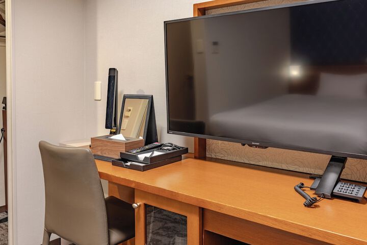 Room 27 of 56