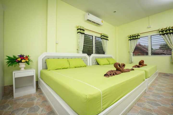 Room 6 of 17