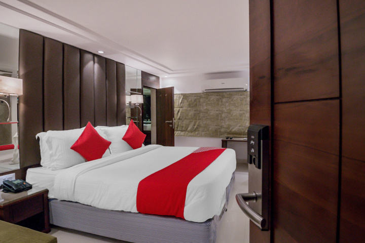 Room 4 of 14