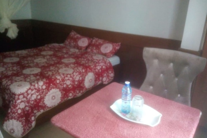 Room 3 of 20