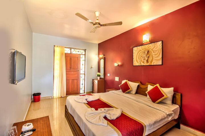 Room 4 of 40