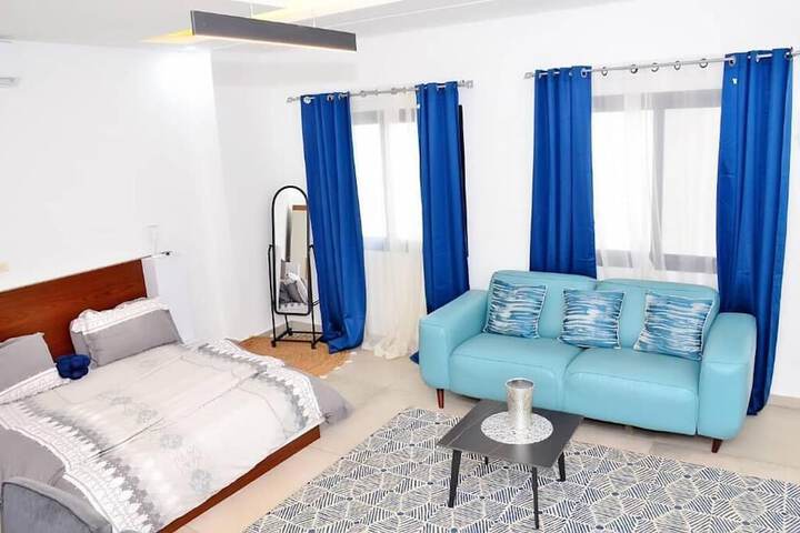 Room 7 of 28