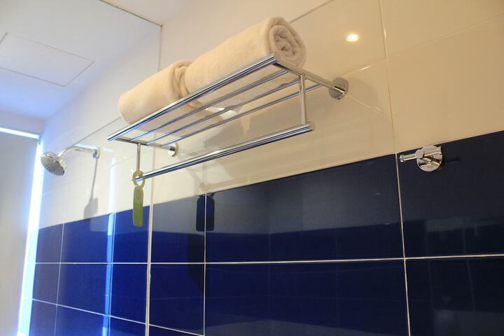 Room 38 of 53