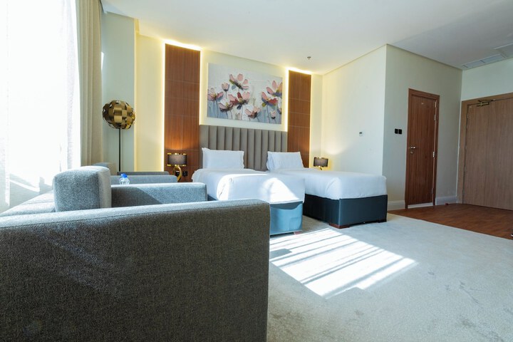 Room 4 of 23