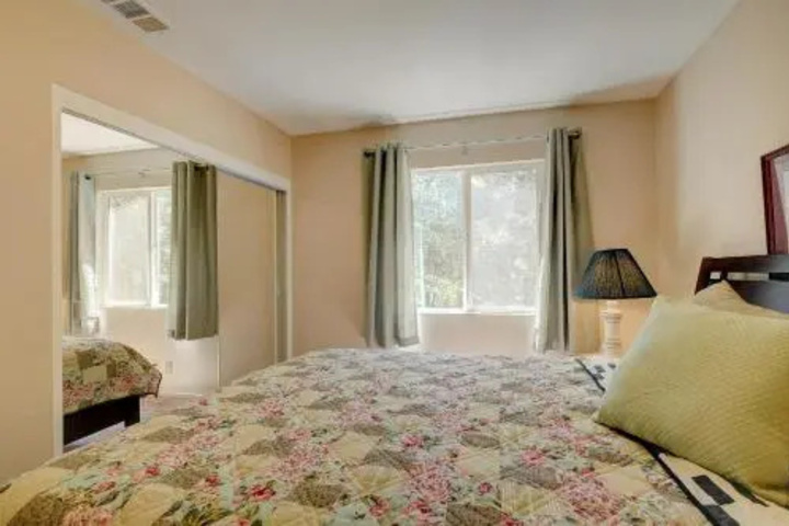 Room 5 of 13
