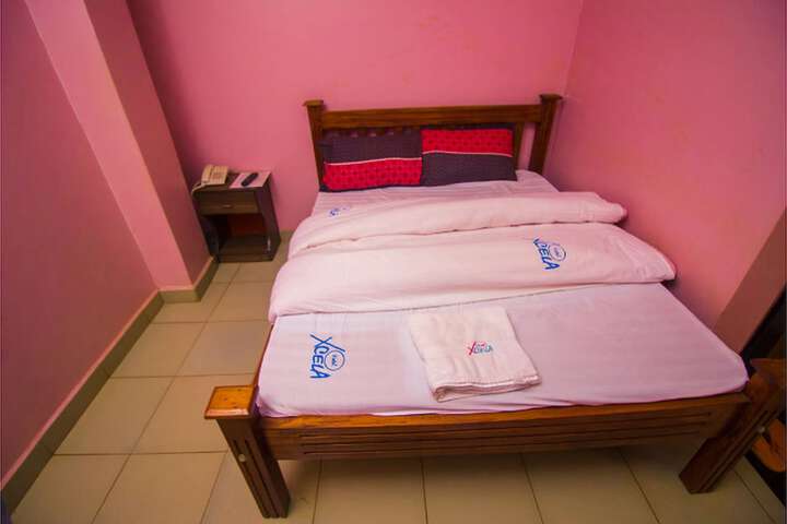 Room 4 of 14