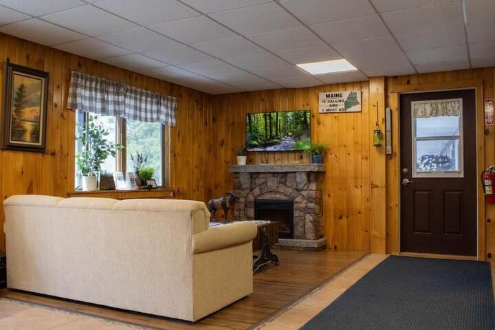 Hotel Interior 4 of 33