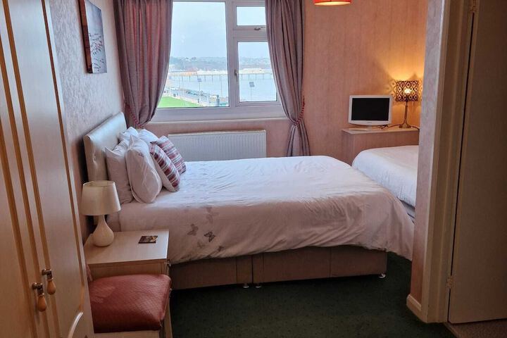 Room 60 of 184