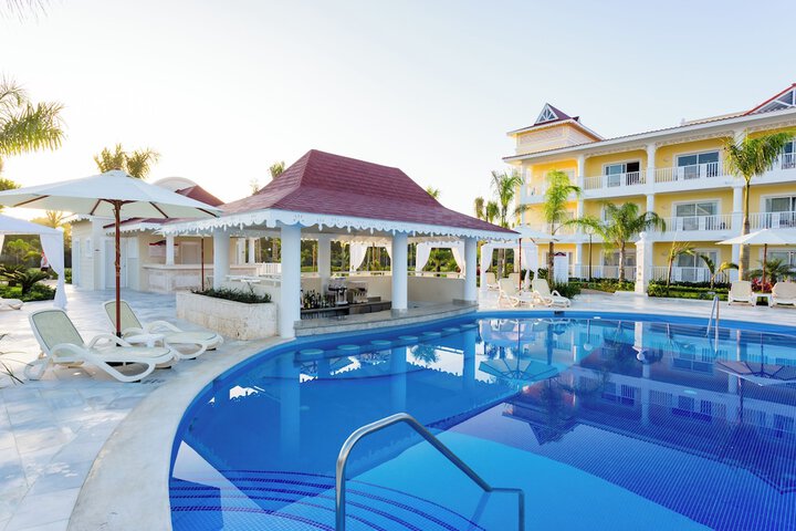 Hotel Pool
