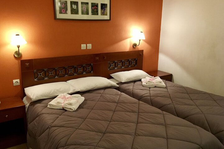 Room 52 of 85