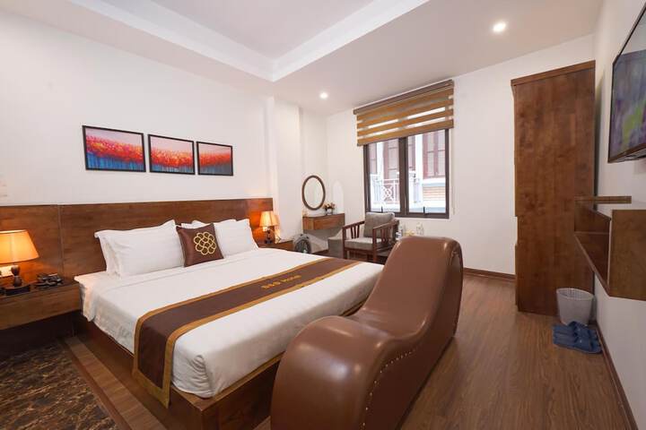 Room 14 of 25