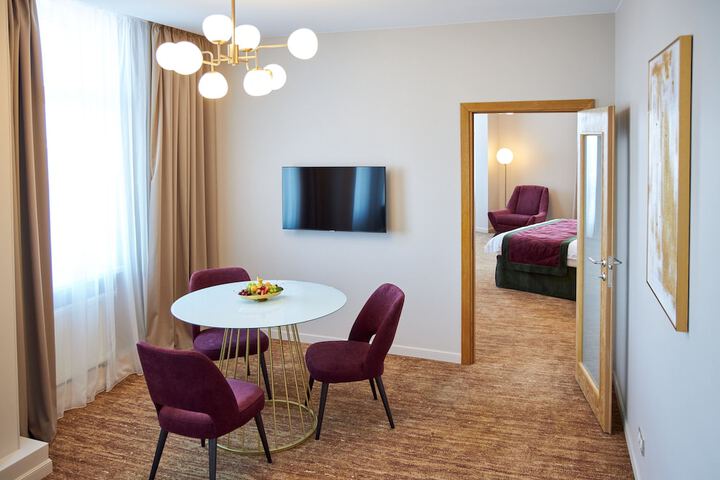 Room 13 of 69
