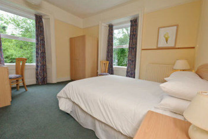Room 3 of 10