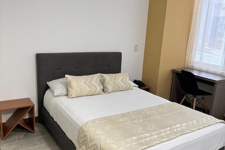 Room 5 of 8