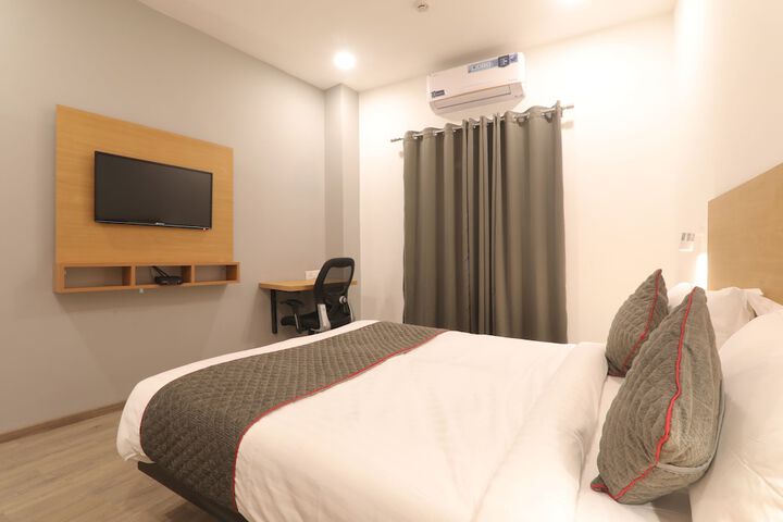 Room 4 of 24
