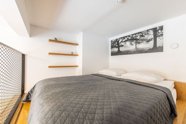 Room 21 of 50