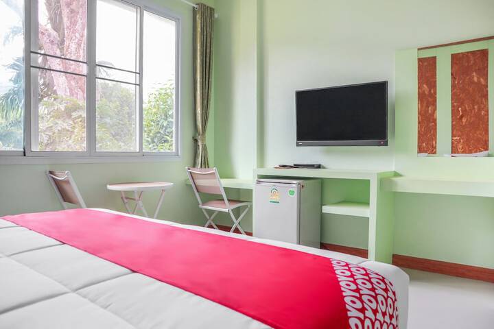 Room 8 of 33