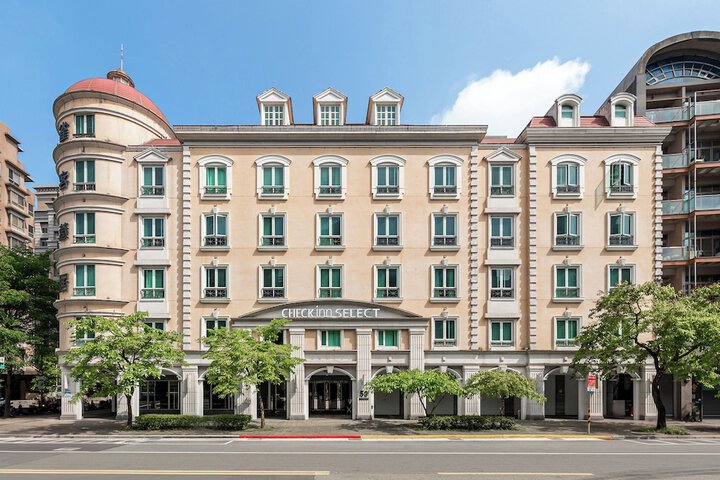 Hotel 52 of 56