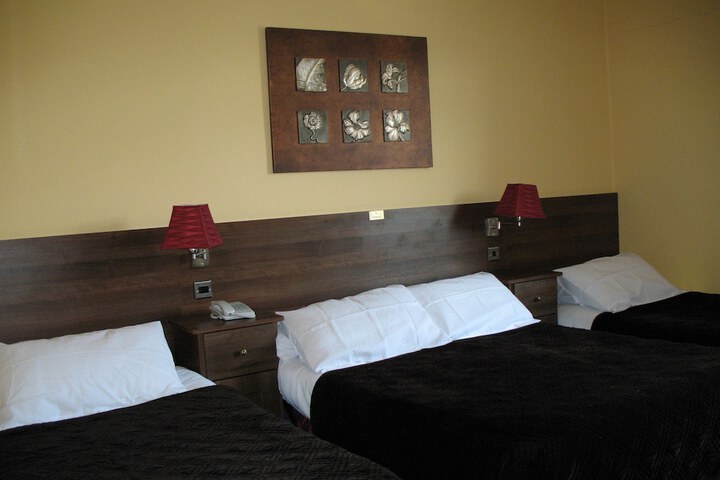 Room 4 of 20