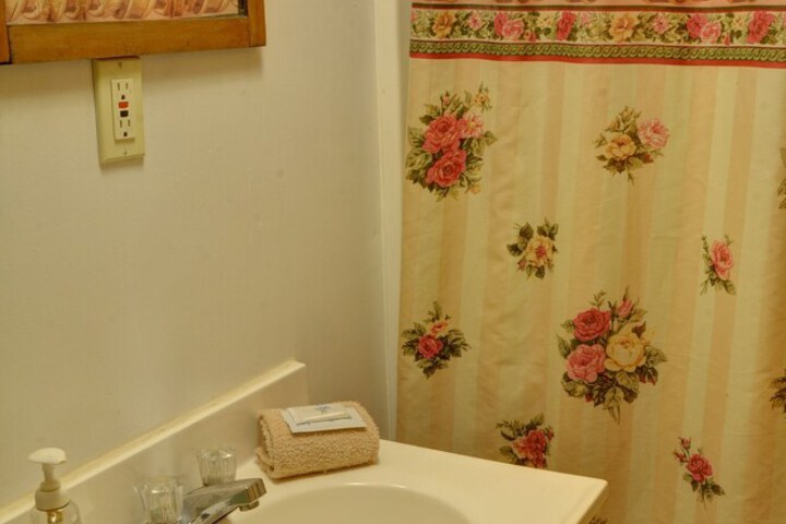 Room 162 of 204