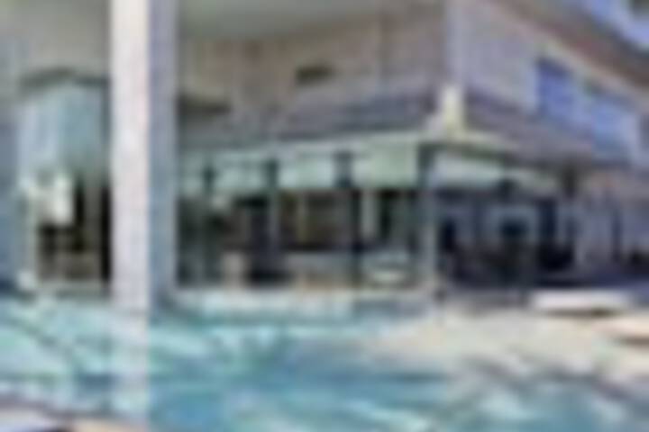 Pool 161 of 252