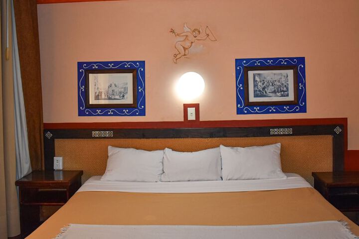 Room 33 of 57