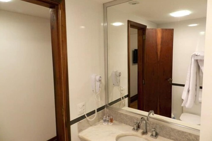 Room 33 of 52