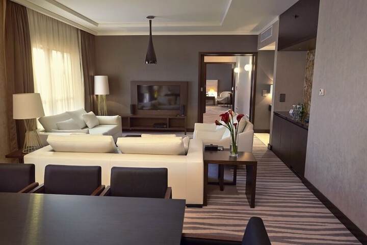 Room 36 of 95