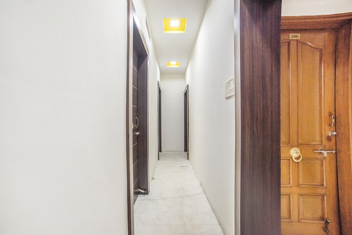 Ballroom/Hall 24 of 25