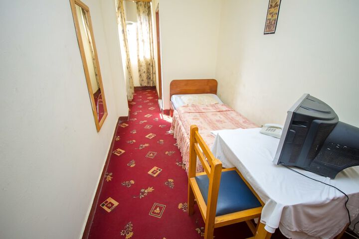 Room 18 of 35