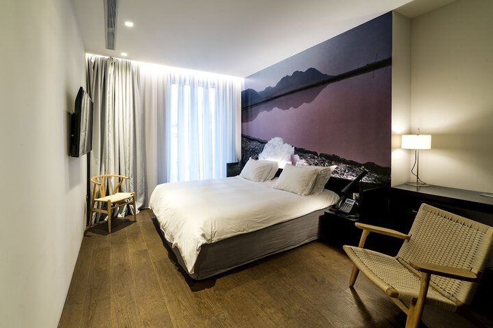 Room 10 of 72
