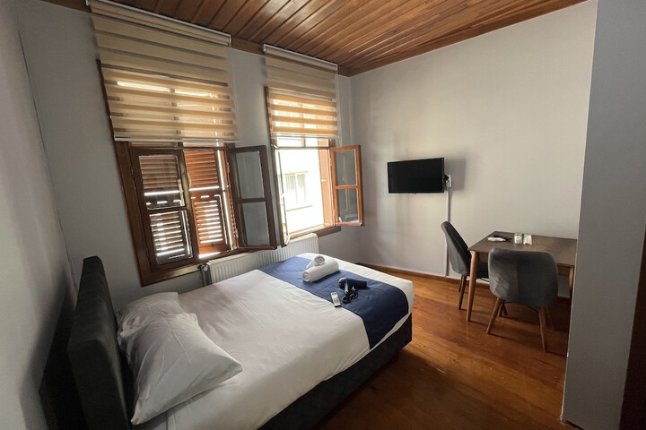 Room 2 of 13