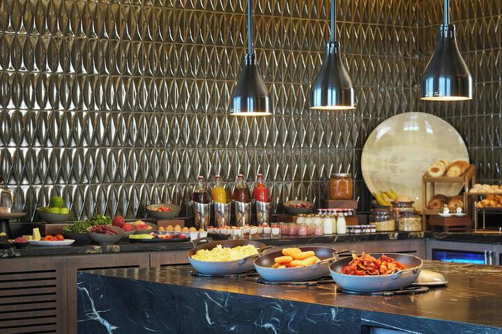 Breakfast/Coffee Service 105 of 142