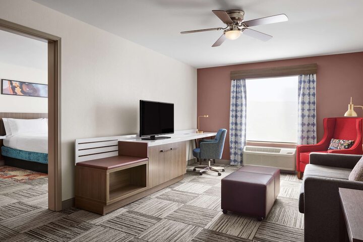 Room 12 of 32