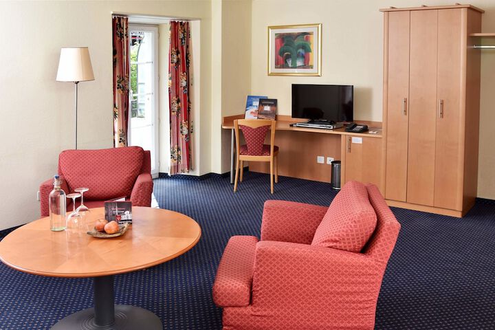 Room 30 of 85