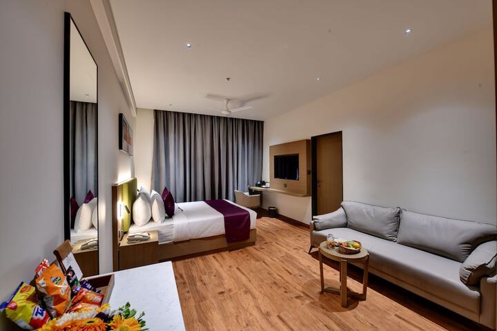 Room 10 of 40