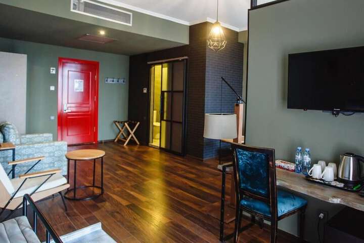 Room 7 of 50