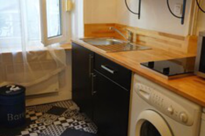 Pretty Studio in 300m of Perrache Near Confluence