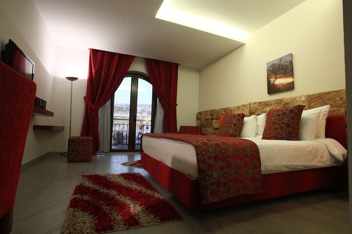 Room 10 of 88