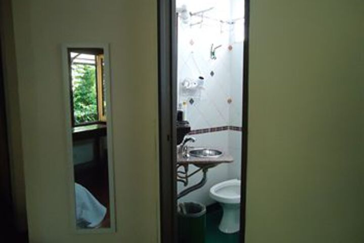 Room 5 of 20