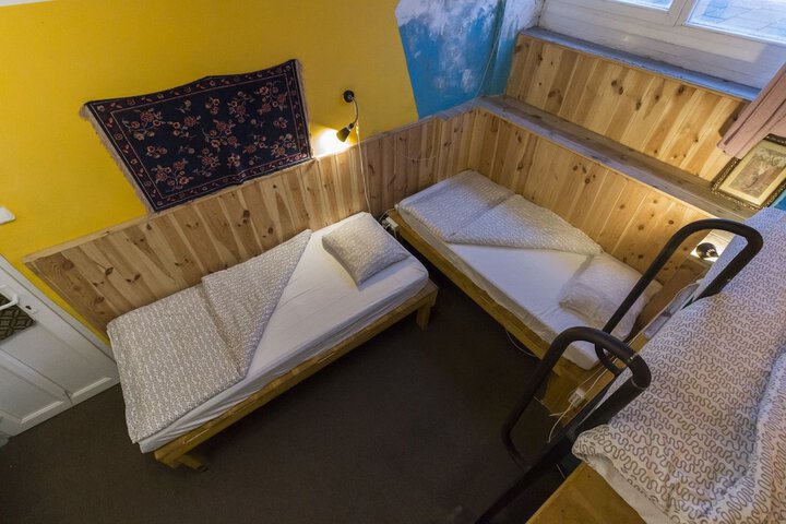 Room 28 of 78