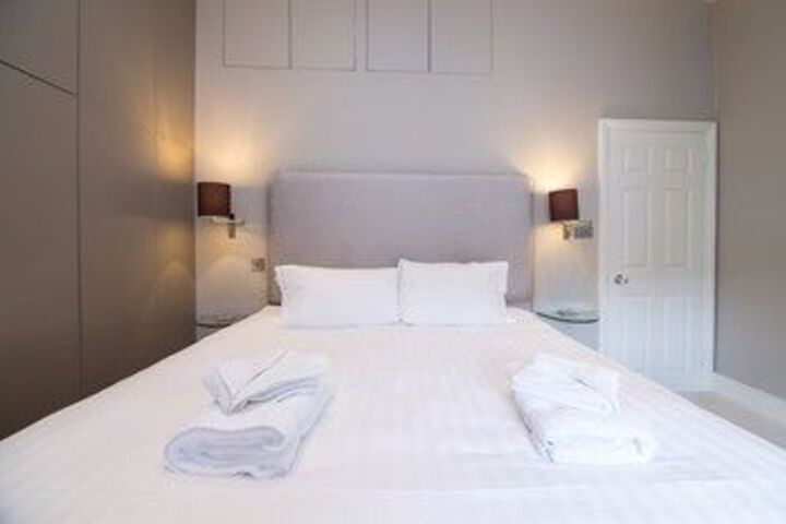 Room 25 of 47