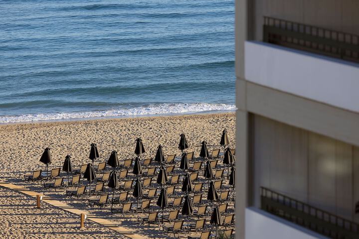 Beach 80 of 100