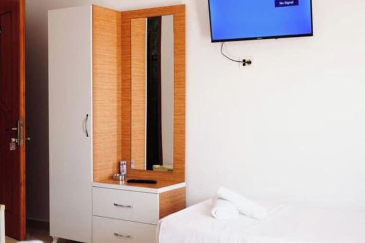 Room 27 of 58