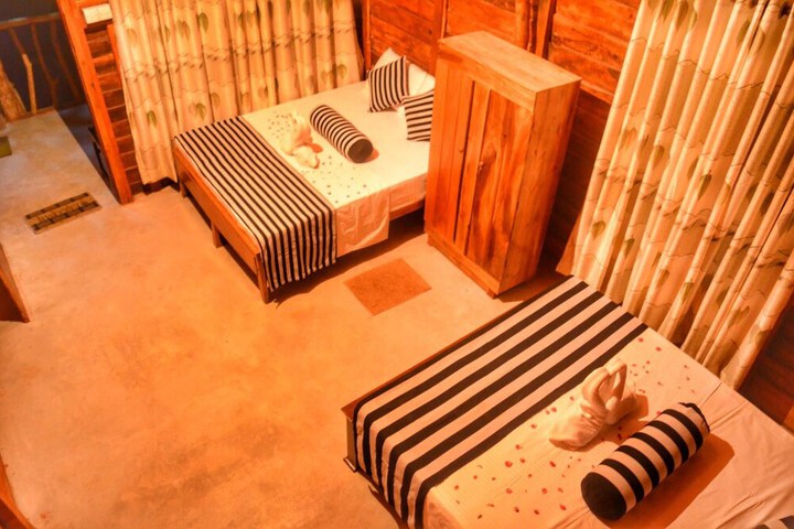 Room 5 of 49