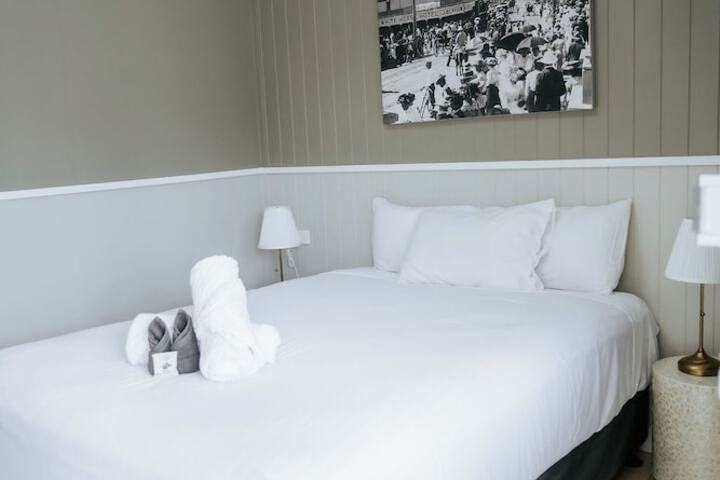 Room 20 of 44