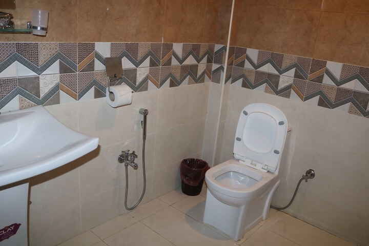 Room 15 of 24