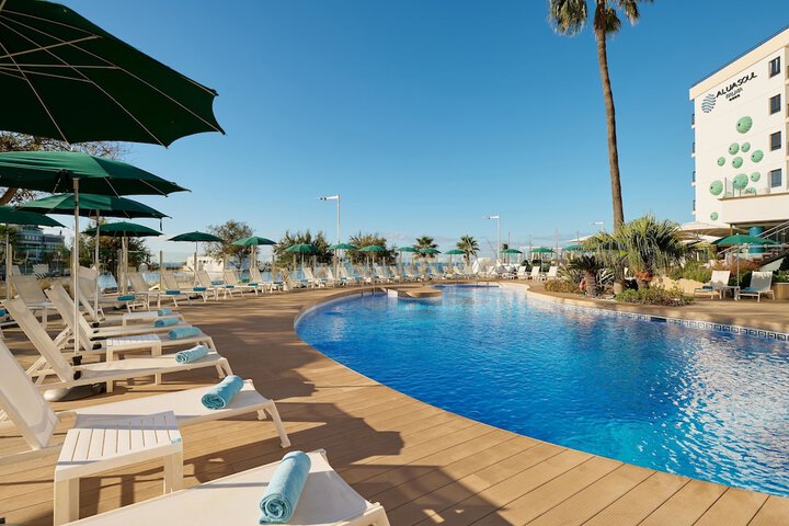 Pool Hotel