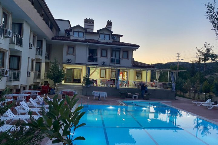 Pool 57 of 85