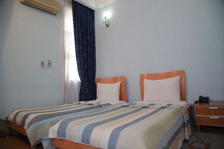 Room 2 of 22